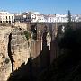 Le pont neuf qui sépare la vieille ville de la nouvelle partie